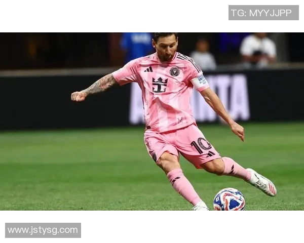 2023年足球明星转会大盘点新星加盟与老将离队的精彩瞬间